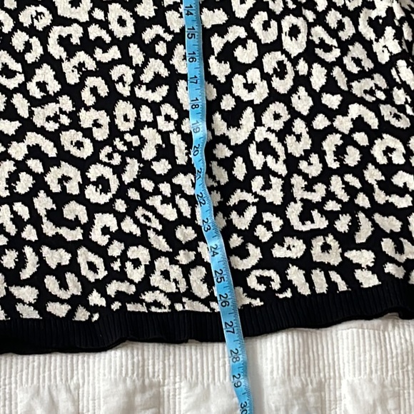 Leopard/gold Print Cardigan, size 2 - Picture 8 of 11